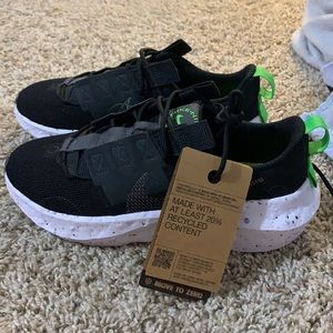 Nike SE Recycled Tennis Shoes